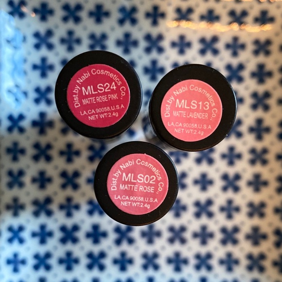 Pink Lipstick (sealed)! - Picture 2 of 6